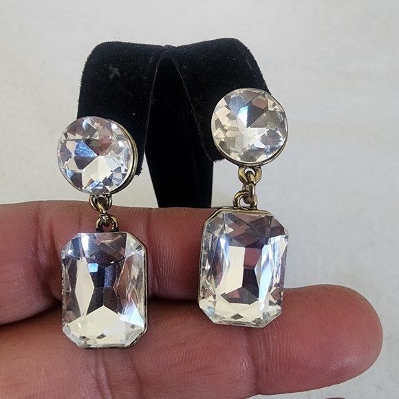 Elegant 3 Strand Gold and Crystal Necklace Earrings Set - Picture 9 of 11